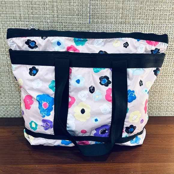 🌟HP🌟2012 LeSportsac Large Travel Tote Nylon Multicolor Floral Tuileries Print - Picture 13 of 15